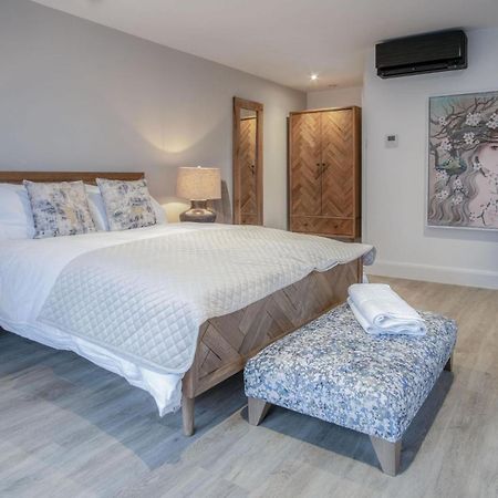 Suite 1 - Sleeping Giant Hotel - Pen Y Cae Inn Brecon Eksteriør billede