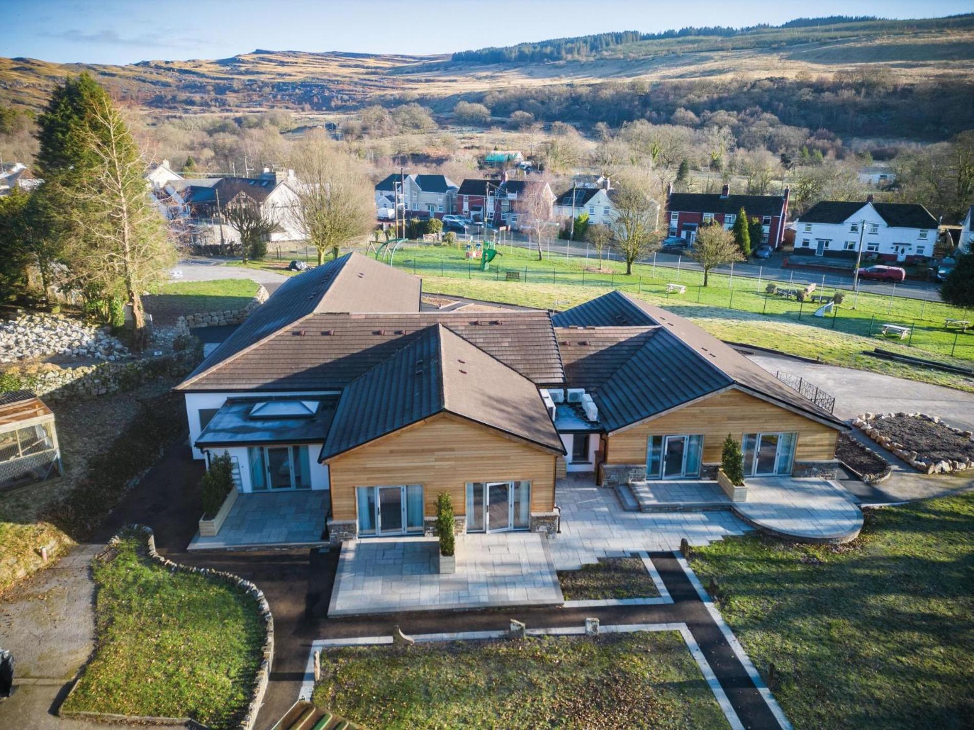 Suite 1 - Sleeping Giant Hotel - Pen Y Cae Inn Brecon Eksteriør billede