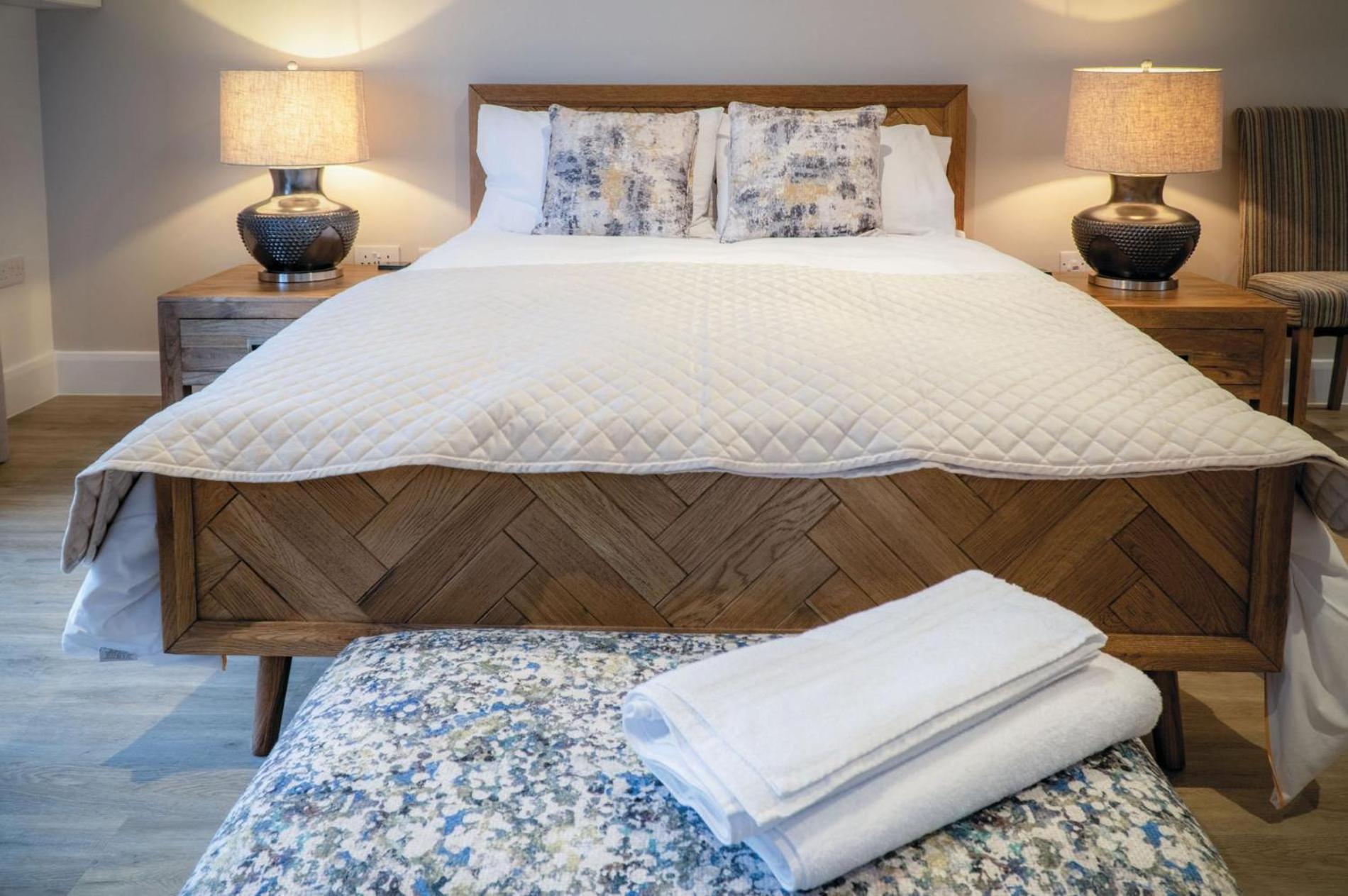 Suite 1 - Sleeping Giant Hotel - Pen Y Cae Inn Brecon Eksteriør billede