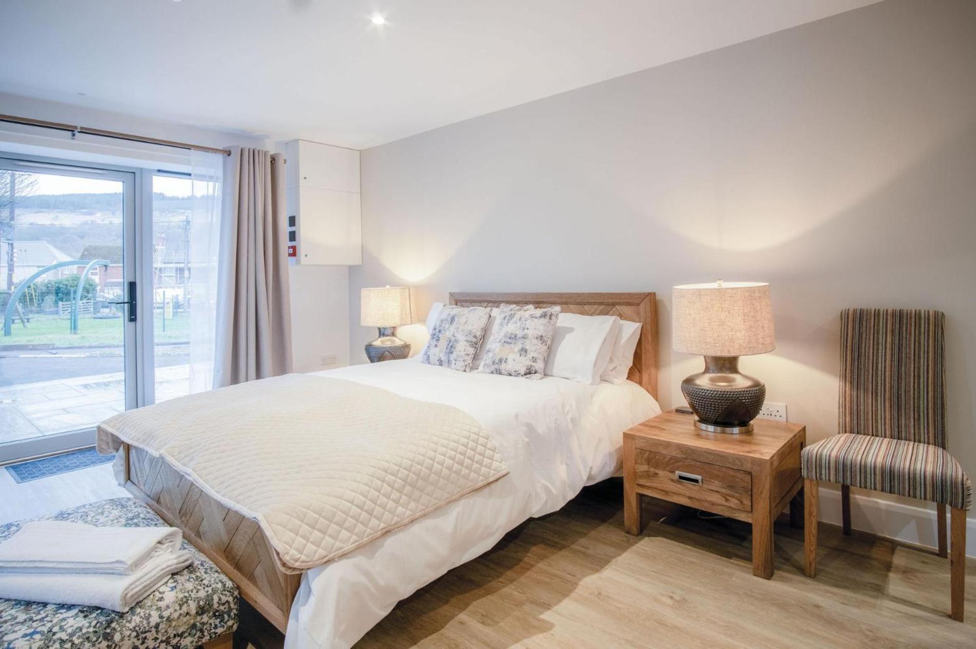 Suite 1 - Sleeping Giant Hotel - Pen Y Cae Inn Brecon Eksteriør billede